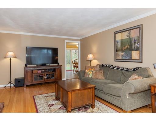 55 Glenvale St, Springfield, MA 01119 photo 9