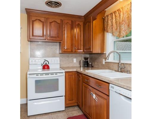 55 Glenvale St, Springfield, MA 01119 photo 4