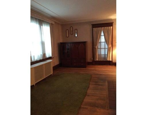 57 Dorset St, Springfield, MA 01108 photo 4