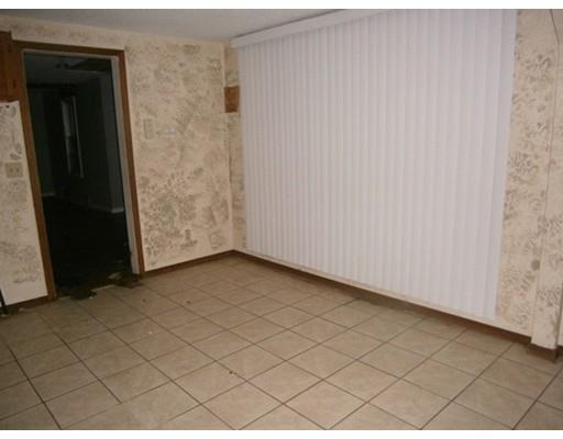 64 Joseph St, Springfield, MA 01119 photo 7