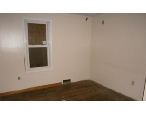 64 Joseph St, Springfield, MA 01119 photo 6