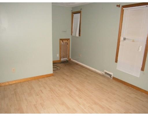 64 Joseph St, Springfield, MA 01119 photo 5