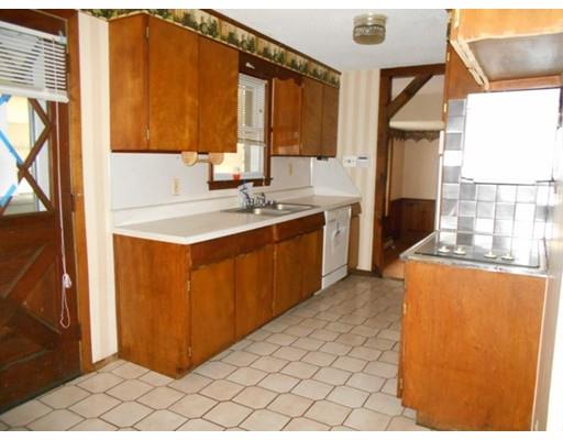 16 Kay St, Springfield, MA 01109 photo 8