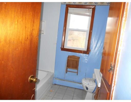 16 Kay St, Springfield, MA 01109 photo 3