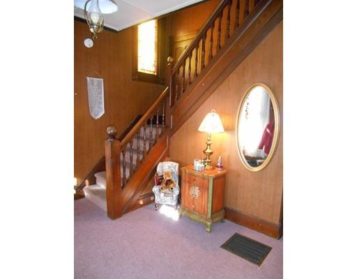 187 Marion St, Springfield, MA 01109 photo 4