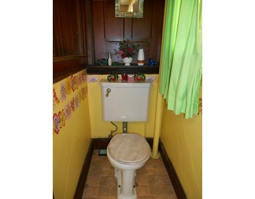 187 Marion St, Springfield, MA 01109 photo 8
