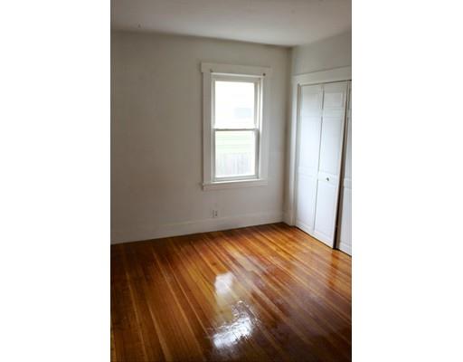 70 Mansfield St, Springfield, MA 01108 photo 5