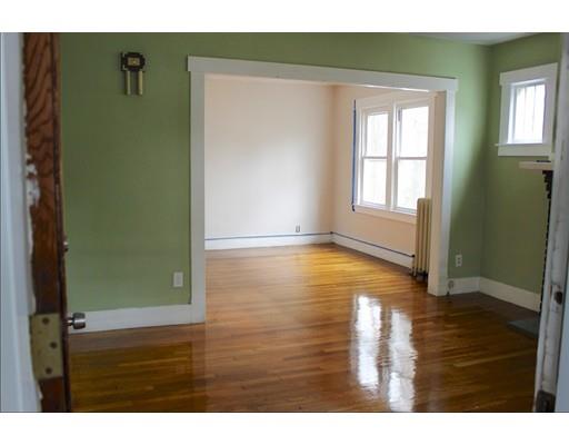 70 Mansfield St, Springfield, MA 01108 photo 3