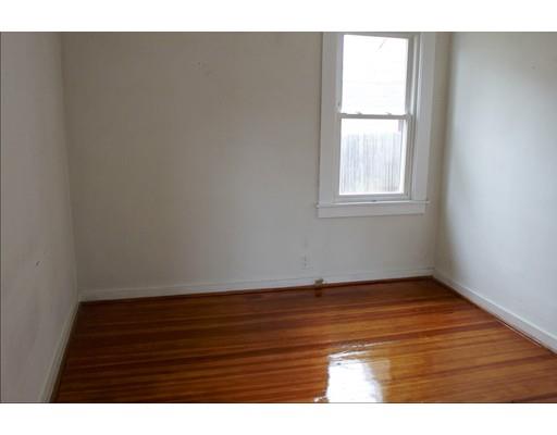 70 Mansfield St, Springfield, MA 01108 photo 6