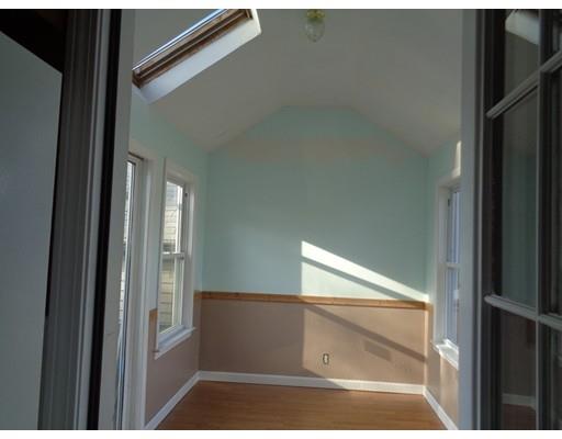22 Ray St, Webster, MA 01570 photo 4