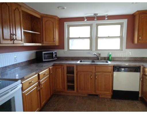22 Ray St, Webster, MA 01570 photo 5