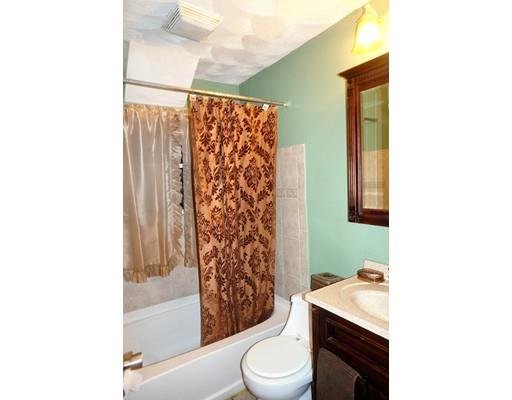 99 Blunt Rd, Springfield, MA 01109 photo 5