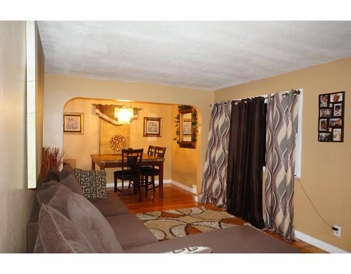 99 Blunt Rd, Springfield, MA 01109 photo 9