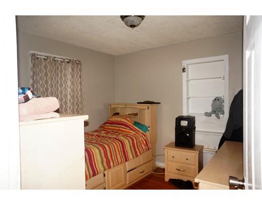 99 Blunt Rd, Springfield, MA 01109 photo 4