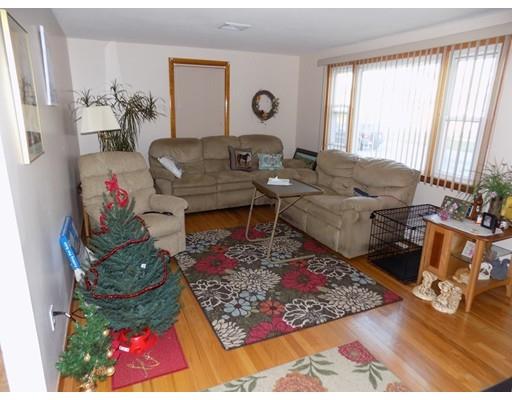 56 Acrebrook Dr, Chicopee, MA 01020 photo 9