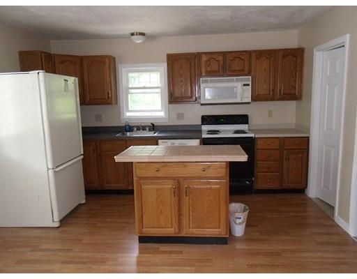 132 Monadnock St, Gardner, MA 01440 photo 2