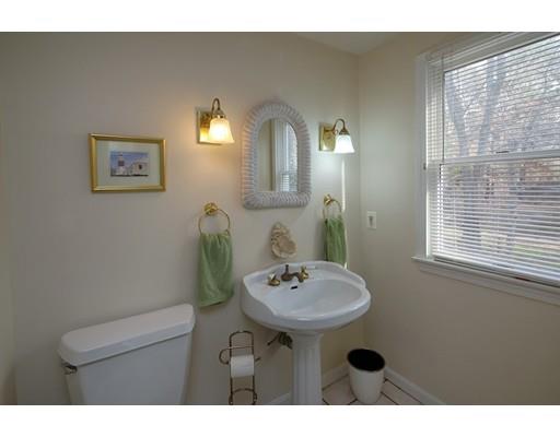 33 Russell Rd, Mashpee, MA 02649 photo 11