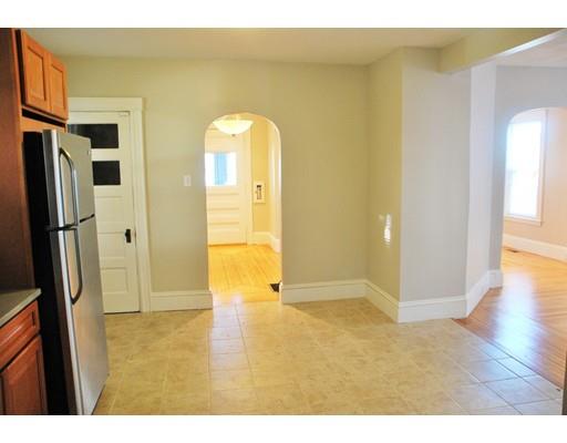 18 Loring St, Worcester, MA 01606 photo 5