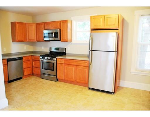18 Loring St, Worcester, MA 01606 photo 4