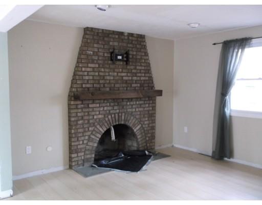5 Willow Dr, Townsend, MA 01469 photo 4