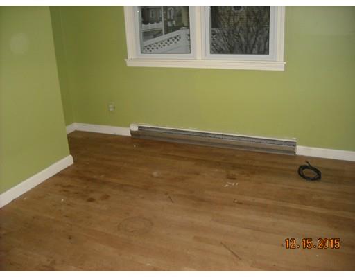 36 Catherine St, Chicopee, MA 01013 photo 8