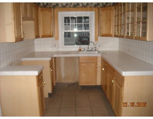 36 Catherine St, Chicopee, MA 01013 photo 11