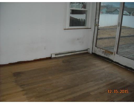 36 Catherine St, Chicopee, MA 01013 photo 6