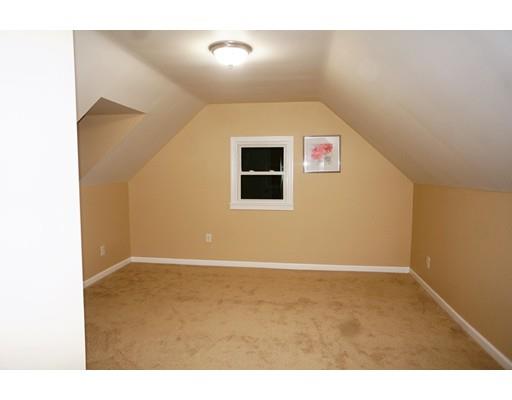 219 Pheland St, Springfield, MA 01109 photo 12