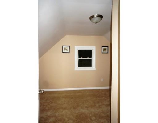219 Pheland St, Springfield, MA 01109 photo 7