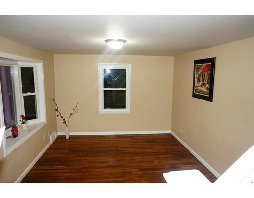 219 Pheland St, Springfield, MA 01109 photo 3