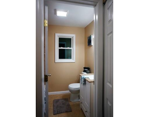 219 Pheland St, Springfield, MA 01109 photo 8