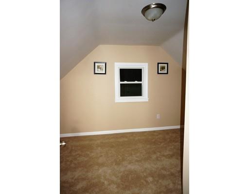 219 Pheland St, Springfield, MA 01109 photo 11
