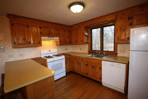 376 Clapp Rd, Scituate, MA 02066 photo 4