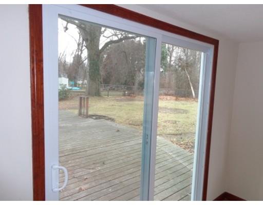 48 Donbray Rd, Springfield, MA 01119 photo 9