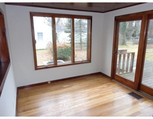 48 Donbray Rd, Springfield, MA 01119 photo 6
