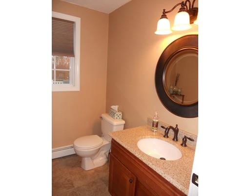 10 Leeward Rd, Fall River, MA 02720 photo 4