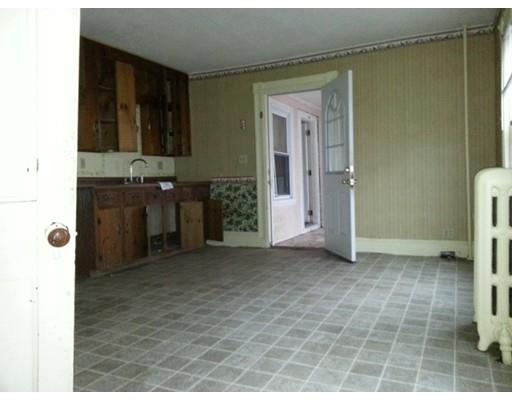 22 N Main St, Webster, MA 01570 photo 6