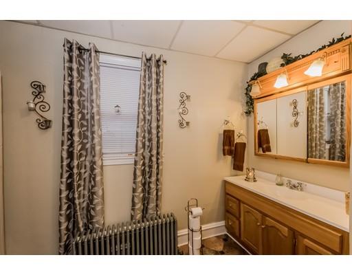 33 Hathaway St, Fall River, MA 02720 photo 5