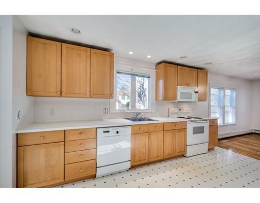 41 Warren Ave, Reading, MA 01867 photo 4