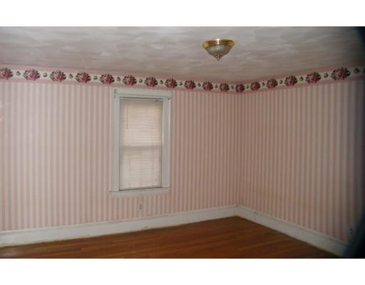 40 Blake St, Springfield, MA 01108 photo 4
