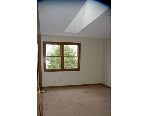 110 Lamplighter Ln #A, Springfield, MA 01119 photo 4