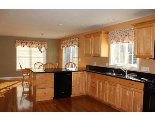 76 Highridge Rd, Bellingham, MA 02019 photo 4