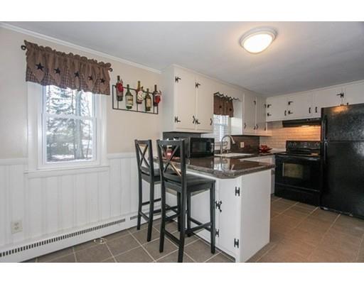 136 Kerry Dr, Springfield, MA 01118 photo 13