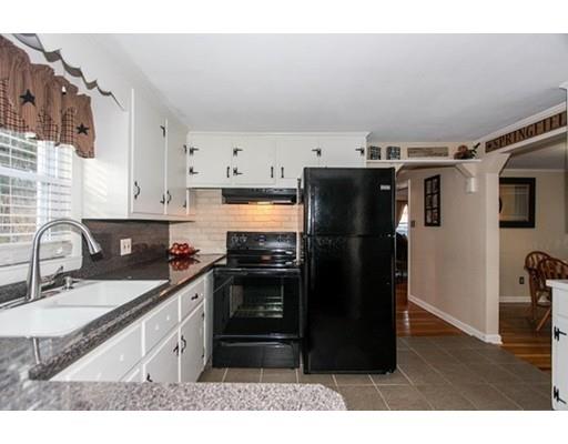 136 Kerry Dr, Springfield, MA 01118 photo 15