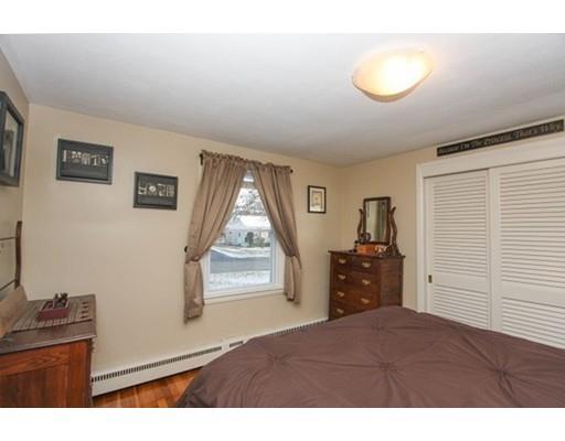 136 Kerry Dr, Springfield, MA 01118 photo 19