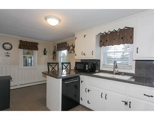 136 Kerry Dr, Springfield, MA 01118 photo 14