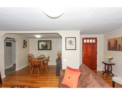 136 Kerry Dr, Springfield, MA 01118 photo 9