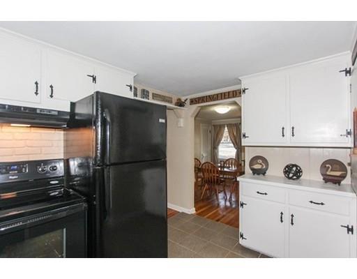 136 Kerry Dr, Springfield, MA 01118 photo 16
