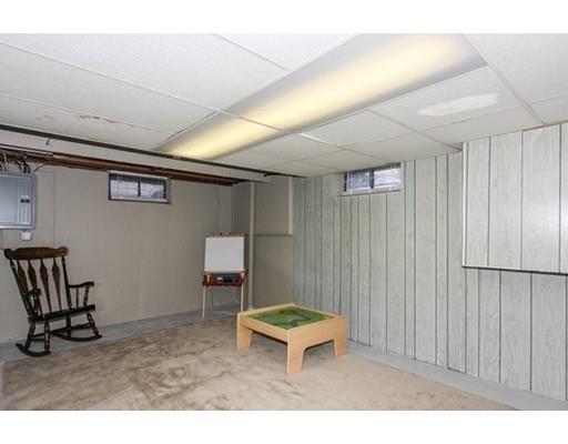 136 Kerry Dr, Springfield, MA 01118 photo 25