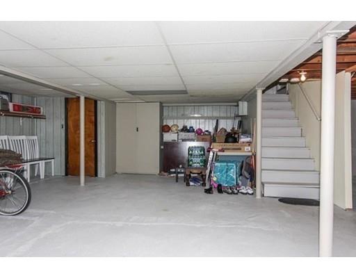 136 Kerry Dr, Springfield, MA 01118 photo 26